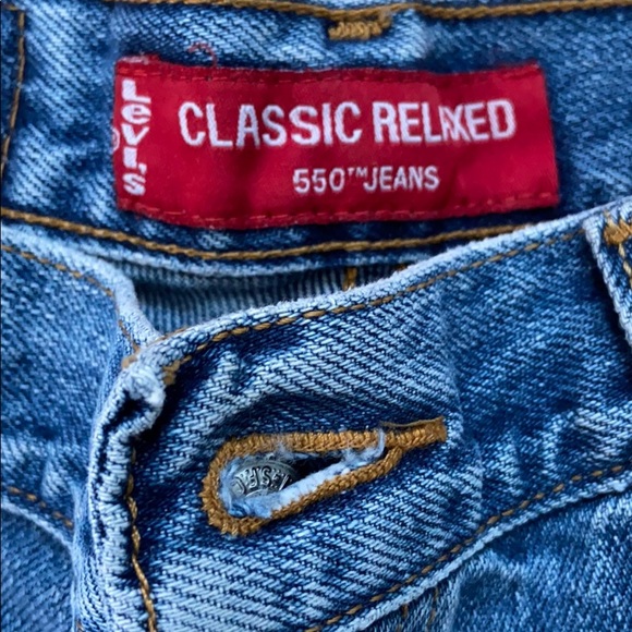 LEVI’S Jean shorts - Picture 2 of 3